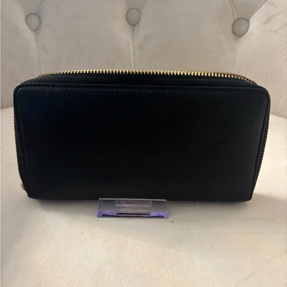 Tory Burch Black Leather Zip Wallet - Picture 4 of 6